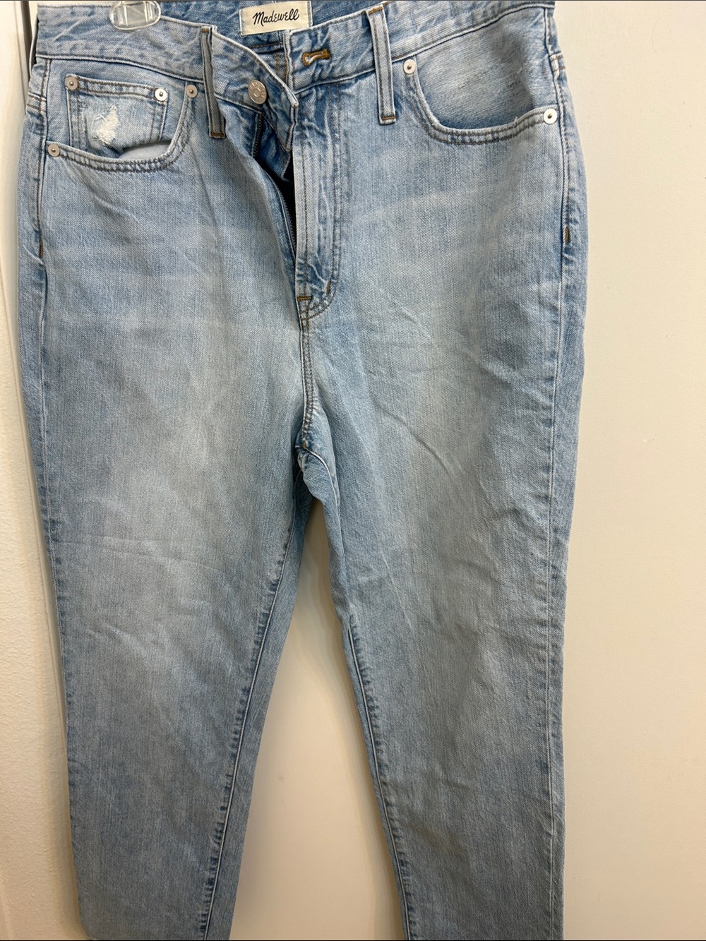 Madewell Womens Slim Straight Jeans in Light Blue Wash